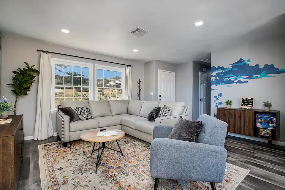 2 bed, 994 sqft, $1,950 — Photo 3