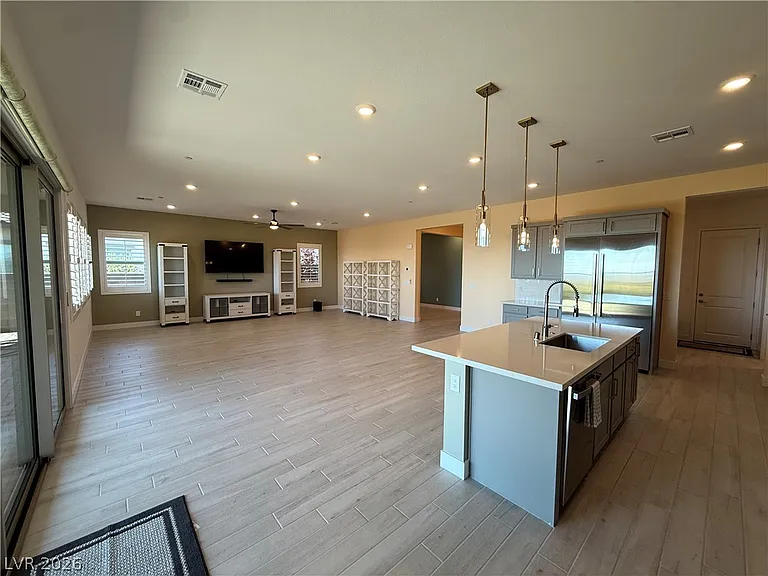 324 Forsyth Park St — Photo 16