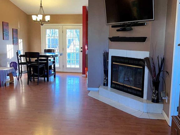 3rd image of 2874 Wendi Ann Dr