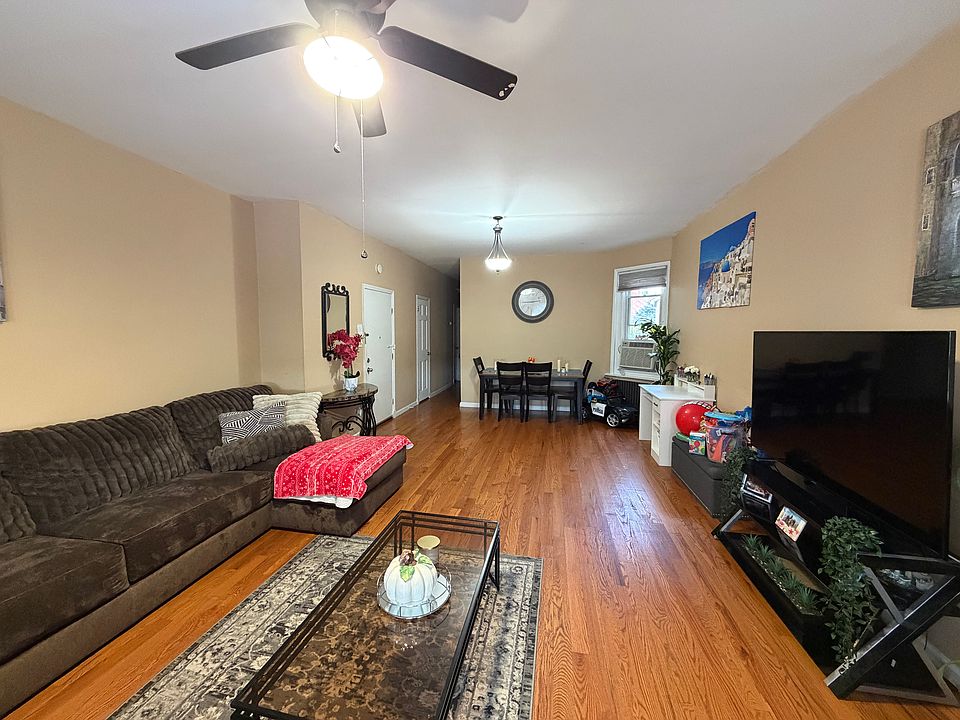 1st image of 216 Highpoint Ave APT 1