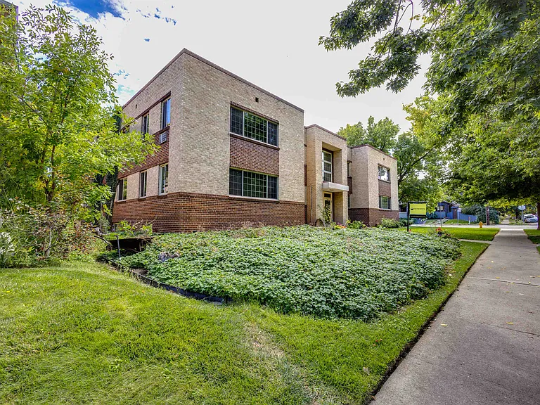 1200 Saint Paul St — Photo 11