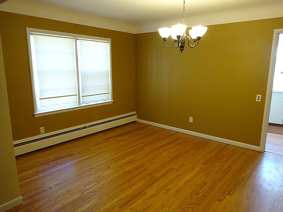 4th image of 1753 Jackson Ave APT 1