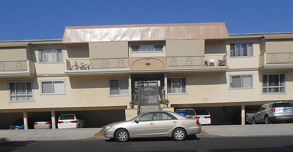 3rd image of 3722 Bagley Ave APT 4