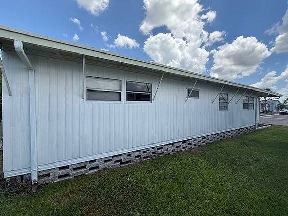 3rd image of 1071 Donegan Rd #608