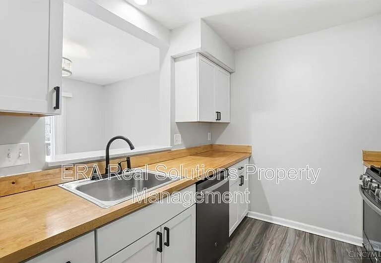 3595 Harvey Ave — Photo 8