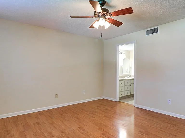 3399 Mermoor Dr #207 — Photo 8