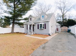 63 Granger St, Springfield, MA 01119