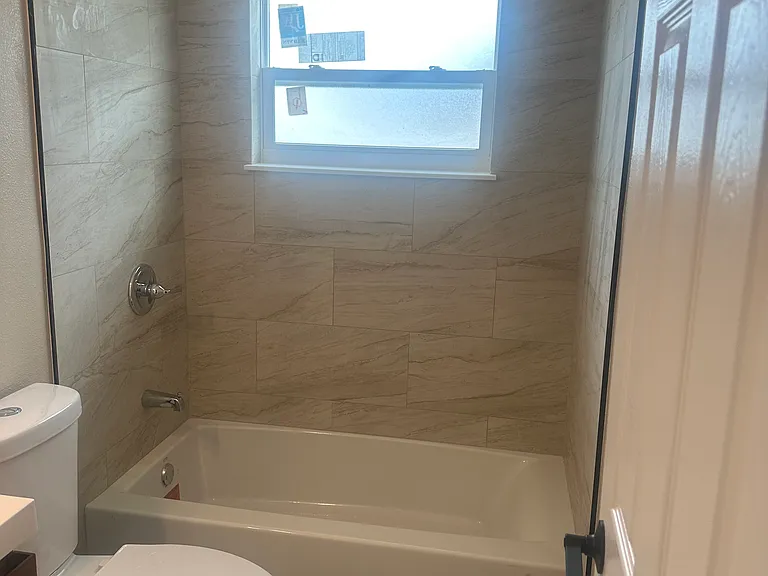 2327 Harbor Town Dr — Photo 7