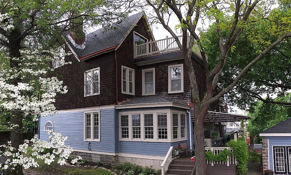 2nd image of 2212 Osgood St