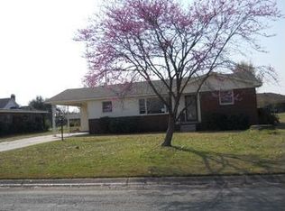 2012 S Columbus St, Stuttgart, AR 72160