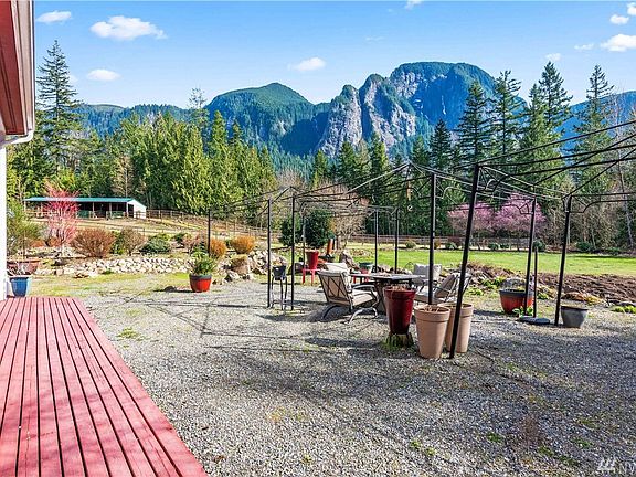 Majestic mountain views. 