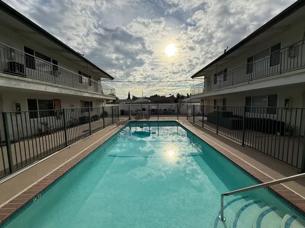 7332 Neo St #D, Downey, CA 90241