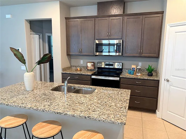 14543 Strathglass Dr — Photo 2