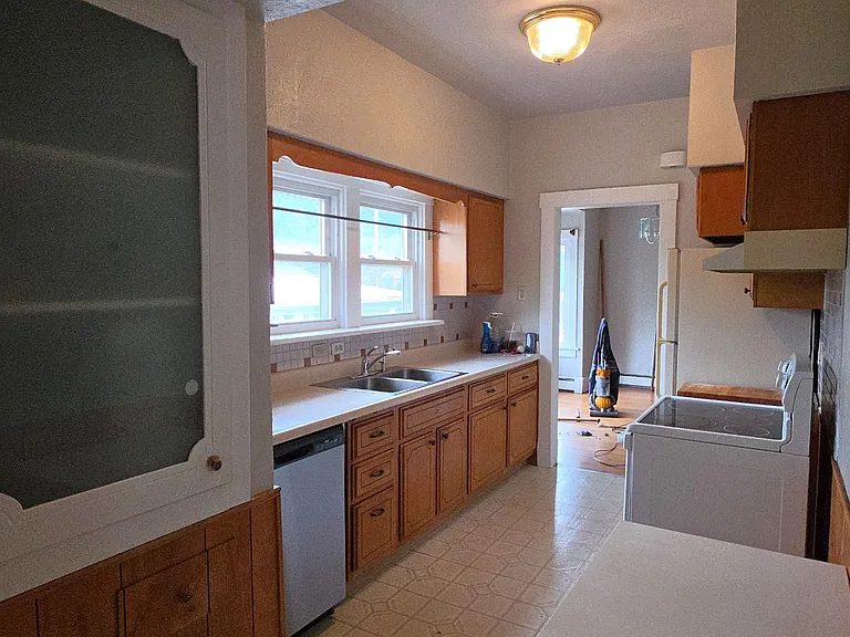 21 S 34th St — Photo 12