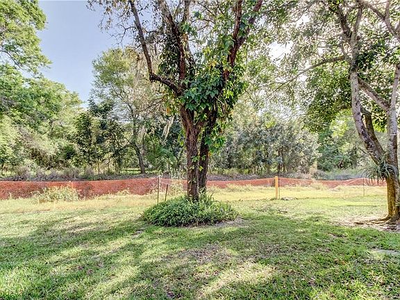 3rd image of 1728 Cypress Trace Dr