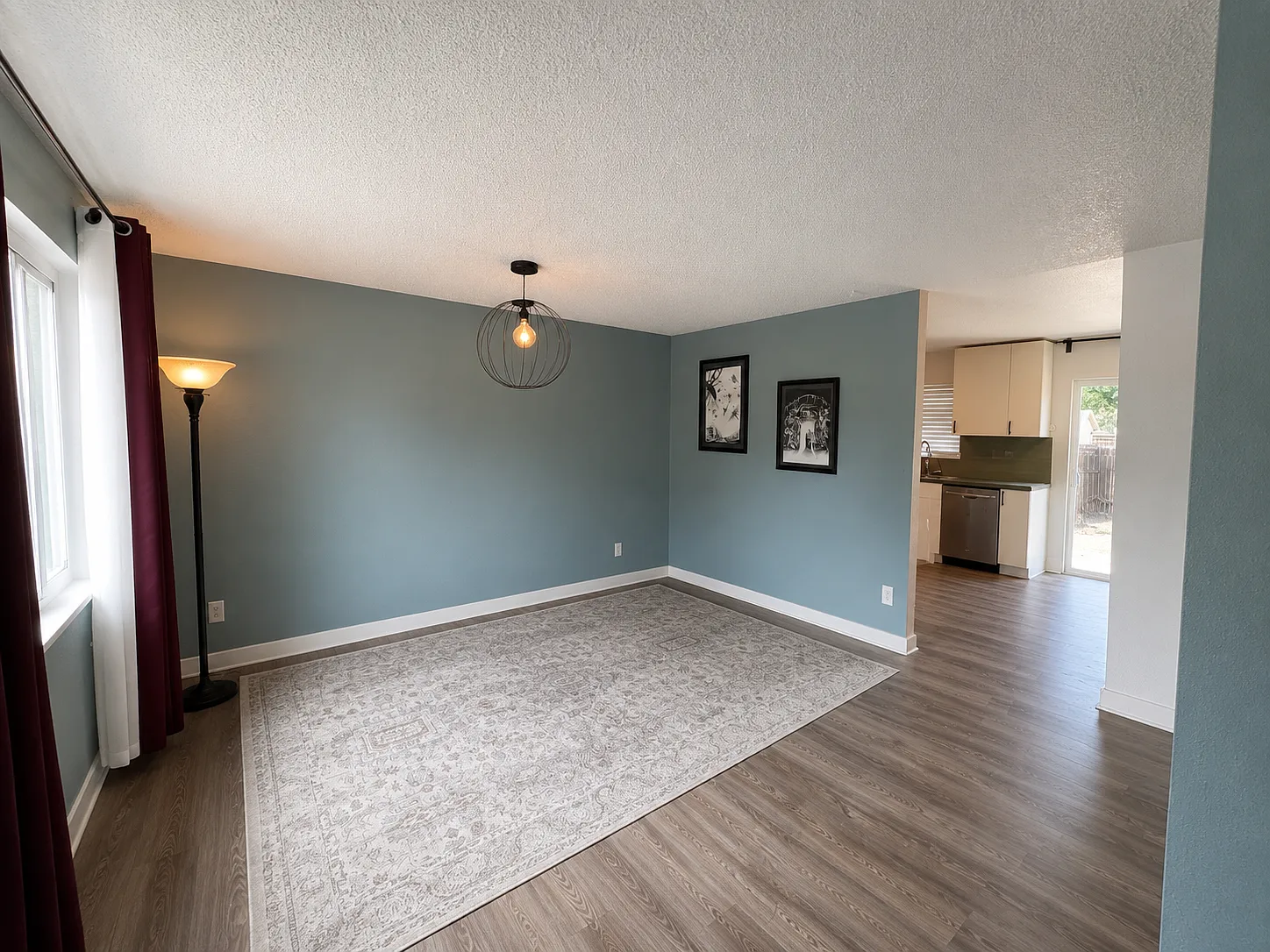 4 bed, 1638 sqft, $2,950 — Photo 2