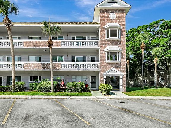 2nd image of 2461 Rhodesian Dr APT 73