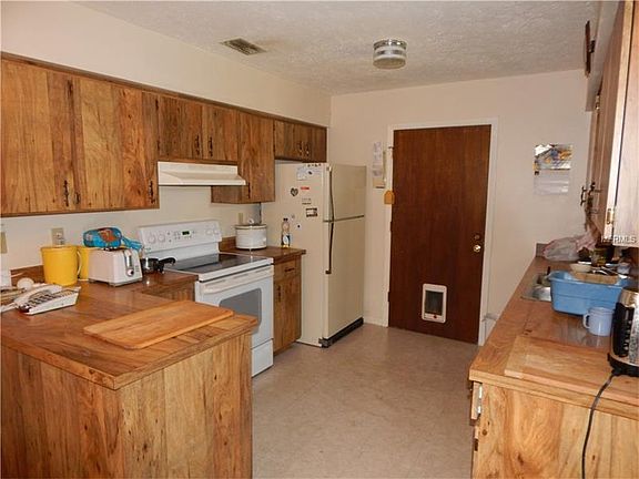4th image of 37345 Orange Valley Ln