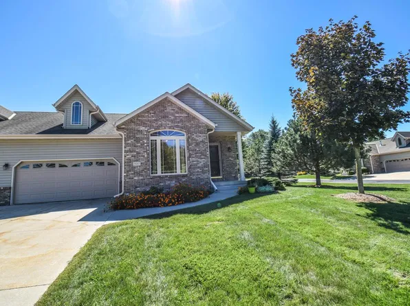 3017 Valley AVENUE, West Bend, WI 53095