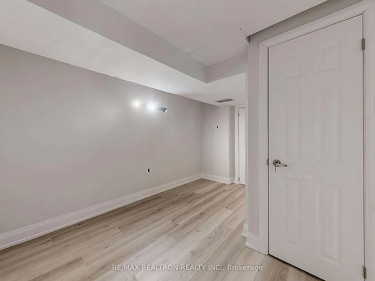 28 Blue Spruce Ln #BASEMENT — Photo 10