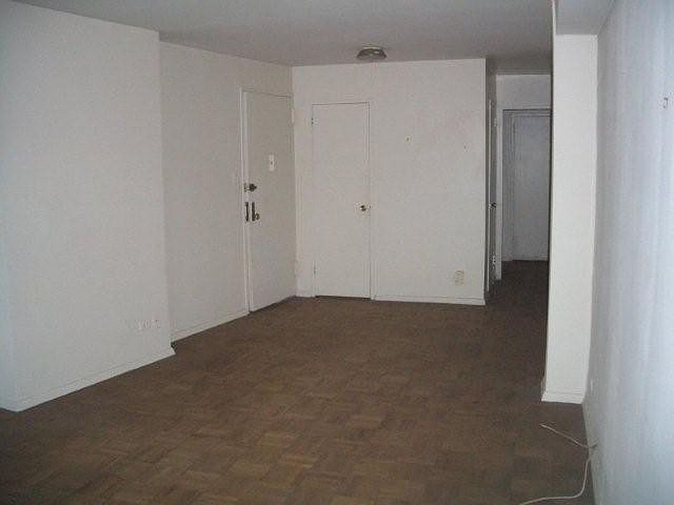2nd image of 18 Charlton St Unit 14M
