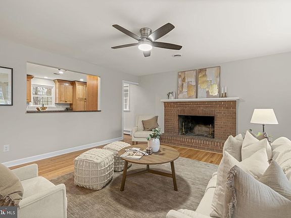 5th image of 9122 Northfield Rd