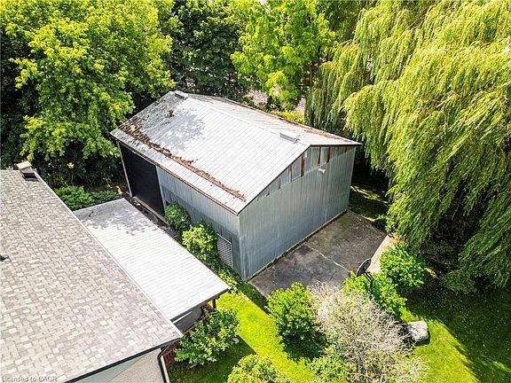 3rd image of 108 Queensway Dr