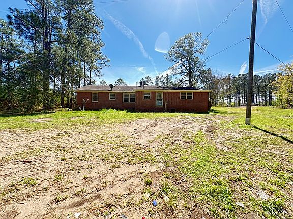 3rd image of 1364 Evergreen Rd