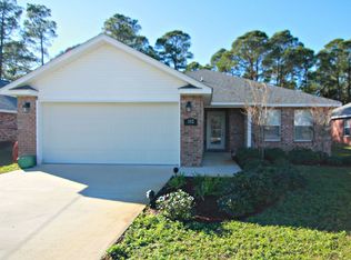 102 Green Dr, Mary Esther, FL 32569