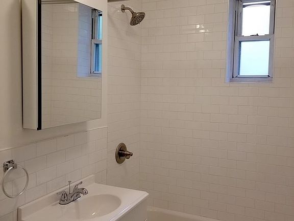 5th image of 3410 84th St APT E22