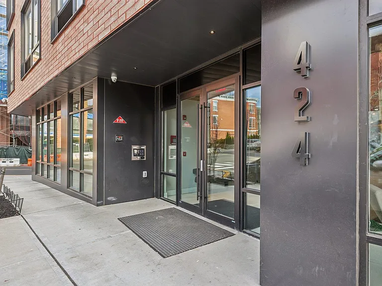 424 Arlington Ave #305 — Photo 21