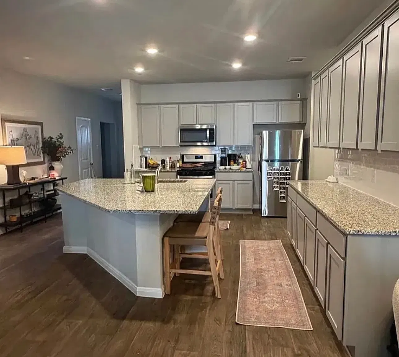 4 bed, 2069 sqft, $2,050 — Photo 4