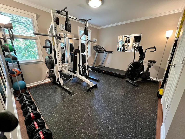 Large bedroom, previously used as a home gym