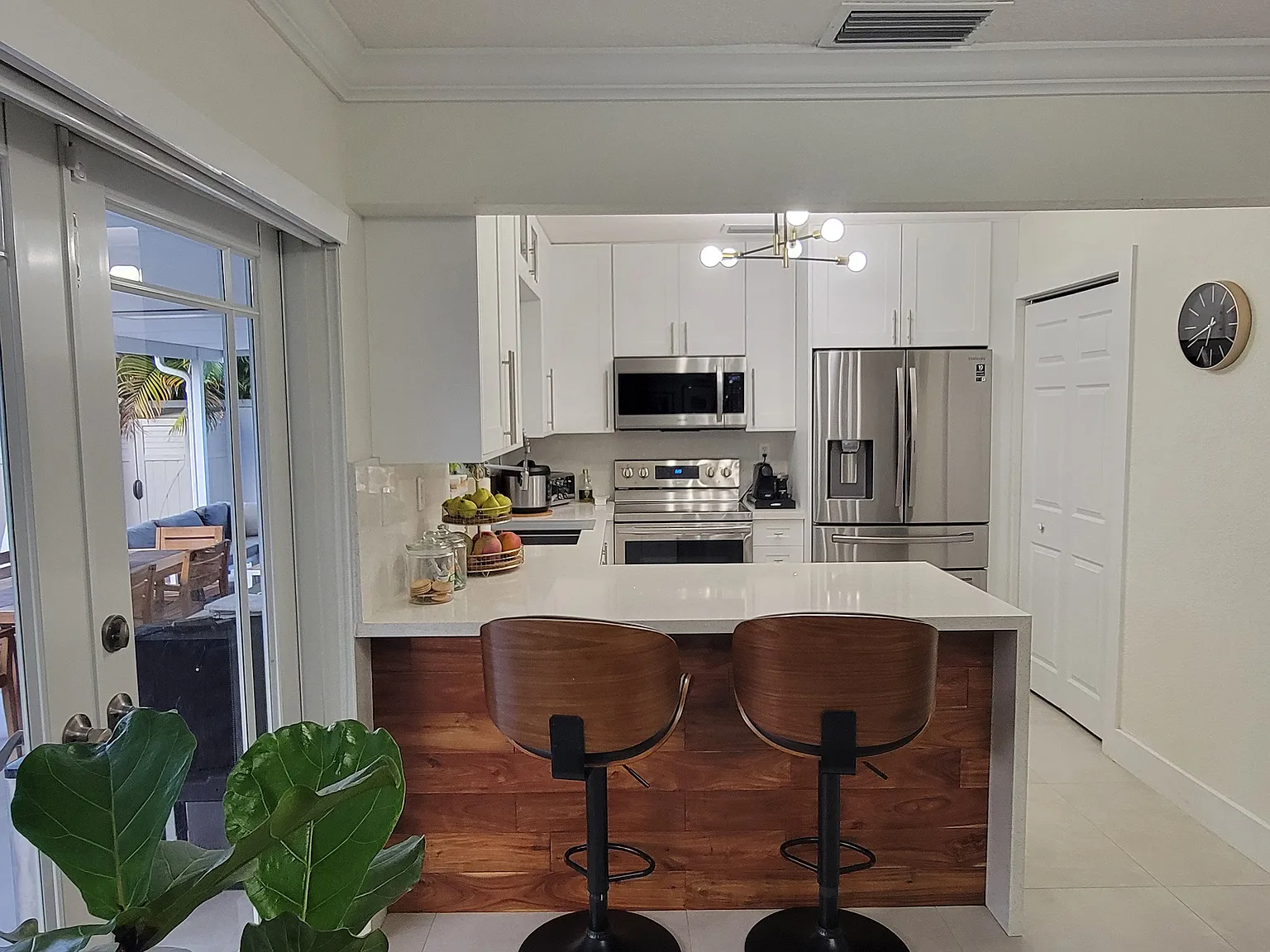 3 bed, 1396 sqft, $3,800 — Photo 3