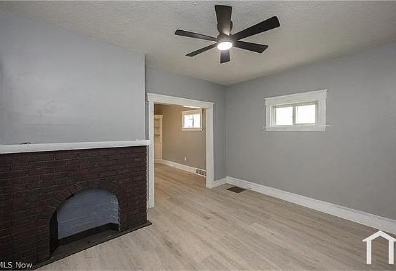 3rd image of 686 E 92nd St