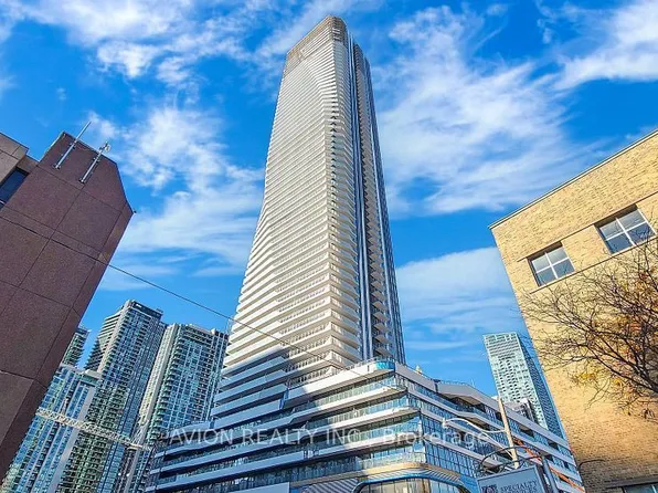 28 Freeland St, Toronto, ON