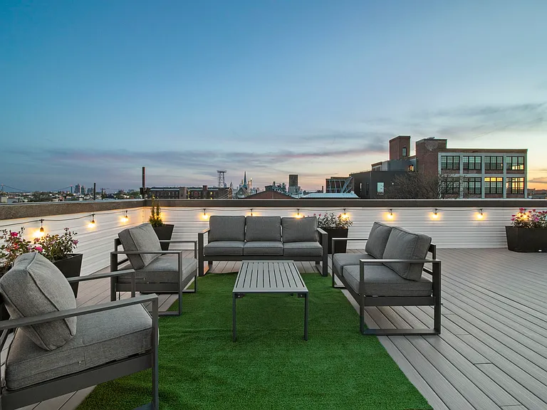2624 Trenton Ave #206 — Photo 4