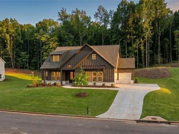 8340 Creekside Overlook Dr, Gainesville, GA 30506
