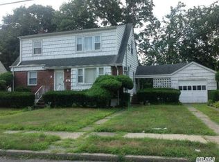 66 Elm St APT 2, Valley Stream, NY 11580