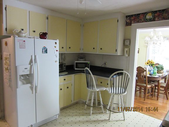 5th image of 503 Carl St