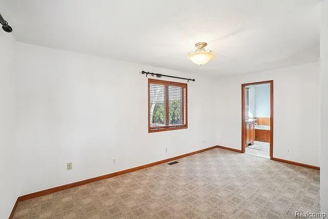 3641 Mann Rd — Photo 16