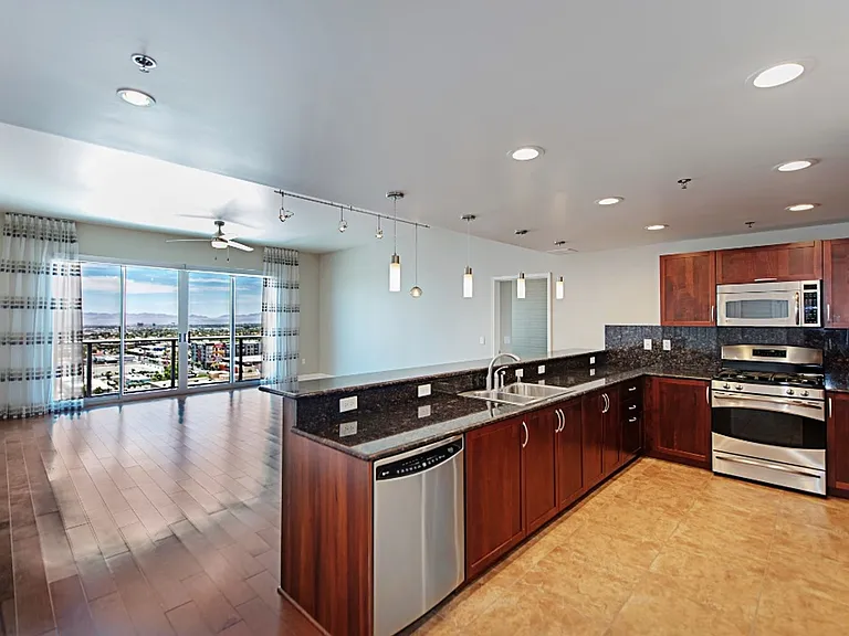 150 Las Vegas Blvd #1513 — Photo 10
