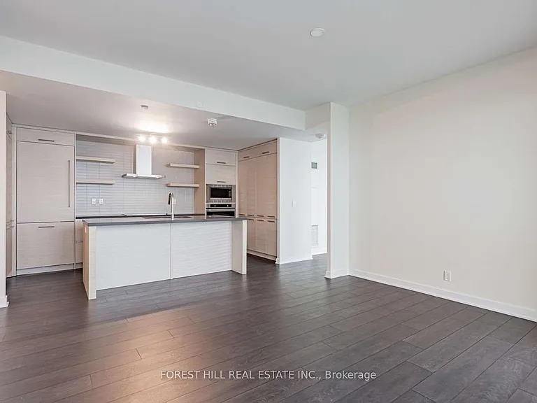 2221 Yonge St #5702 — Photo 7