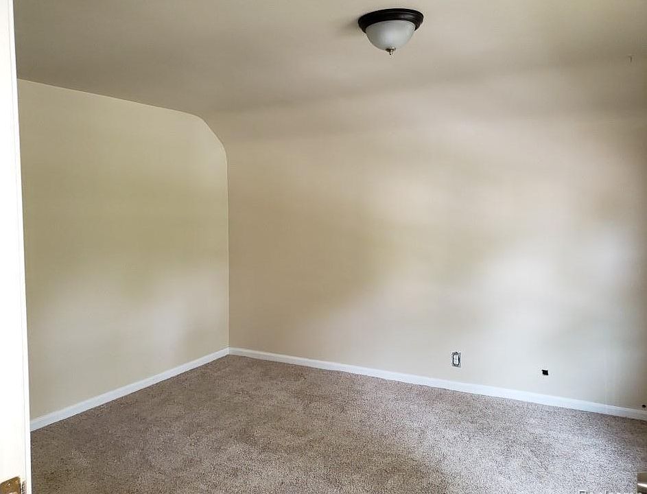 2nd image of 190 W Flint St #5