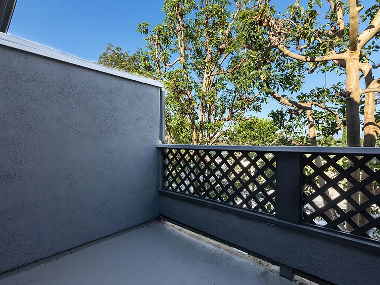 Emerald Ridge Apartments — Photo 49