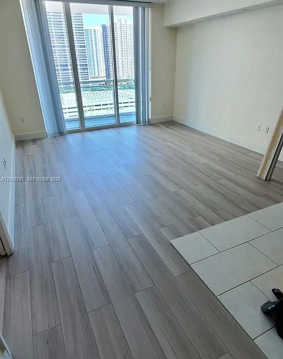 950 Brickell Bay Dr #1708