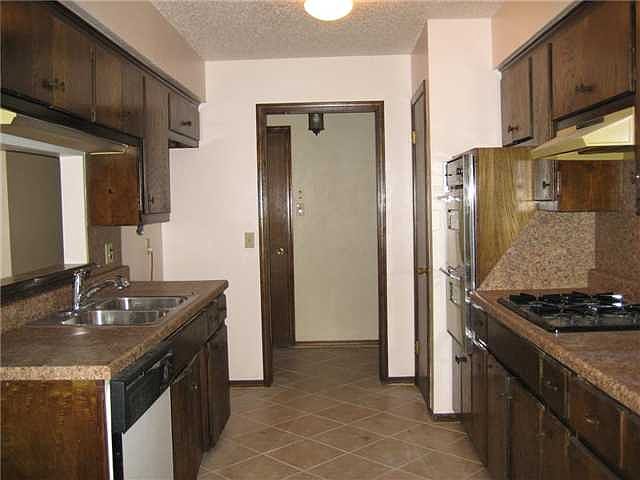 1st image of 3539 Hillside Dr