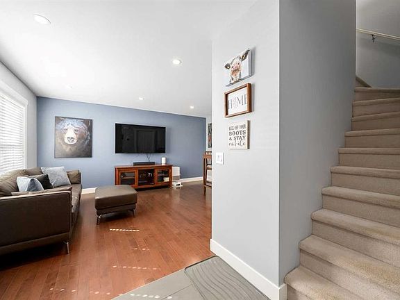 3rd image of 86 E Everwillow Cir SW