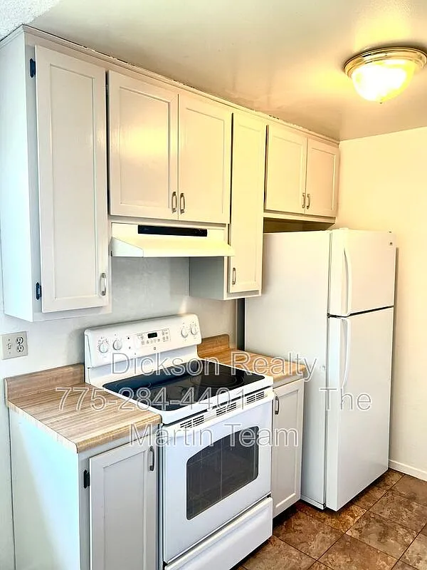 2 bed, 1.0 bath, 798 sqft, $1,550 — Photo 1