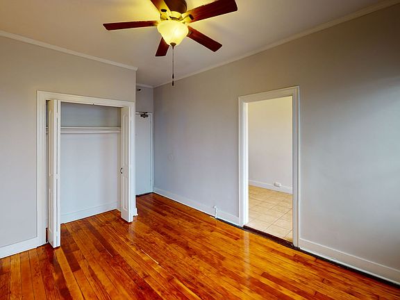 5th image of 1324 Calumet Ave #404
